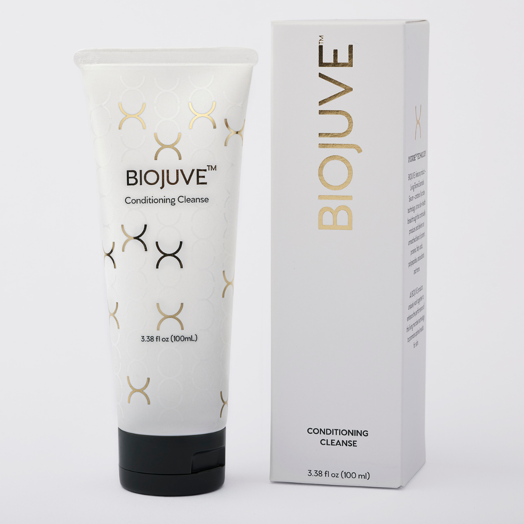 <p><strong>Step 1 (AM &amp; PM)</strong><br>This gentle, non-foaming cleanser removes dirt, oil, and impurities while maintaining your skin’s natural balance. Specially formulated to condition the skin and prepare it for optimal absorption of BIOJUVE’s probiotic technology.</p><p>✔ Supports a healthy skin microbiome<br>✔ Balances and conditions without stripping<br>✔ Preps skin to receive probiotic benefits</p><p>Use morning and night as the essential first step in your BIOJUVE routine.<br><br><strong>Size: </strong><span style="color: rgb(29, 30, 30); font-size: 16px">3.38 oz | 100 ml</span></p>